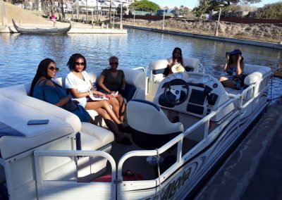 durban-friends-cruising-pontoon-boat