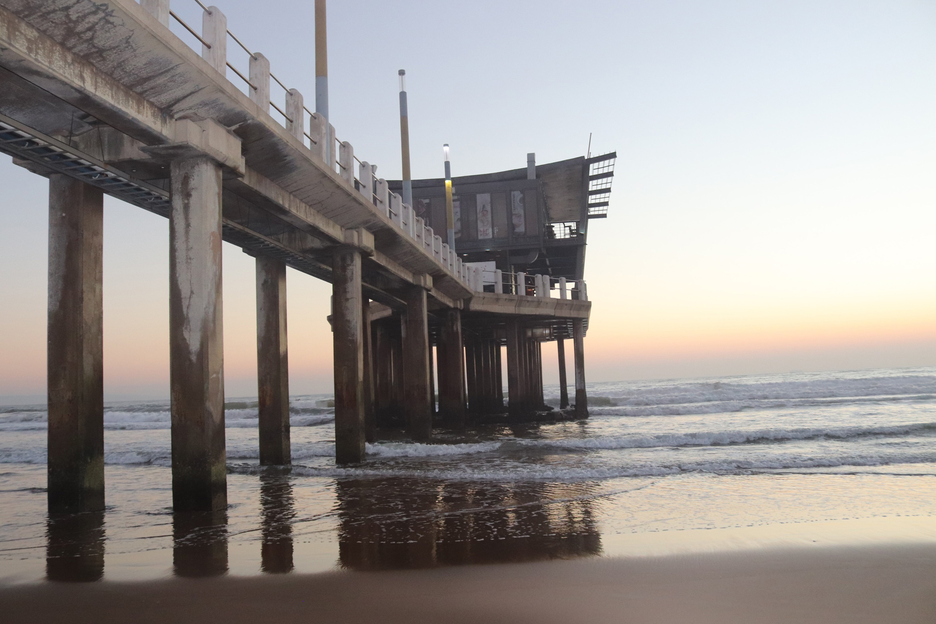 ushaka-moyos-durban-beach ushaka-moyos-durban-beach